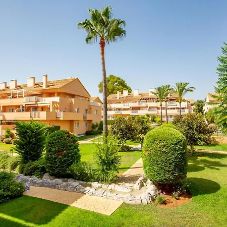 Beautiful With Big Terrace And Access To 3 Pools Elviria