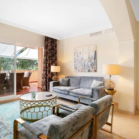Apartment Beautiful With Big Terrace And Access To 3 Pools Elviria Marbella
