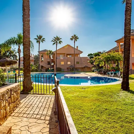 Apartment Beautiful With Big Terrace And Access To 3 Pools Elviria Marbella