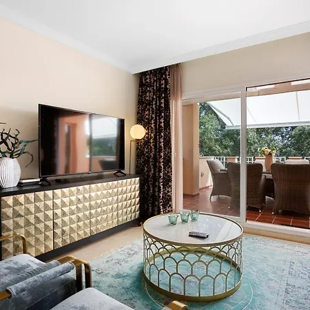 Beautiful With Big Terrace And Access To 3 Pools Elviria Apartment Marbella