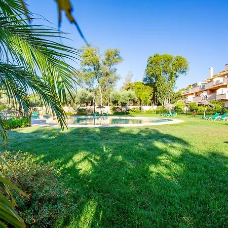 Beautiful With Big Terrace And Access To 3 Pools Elviria Marbella