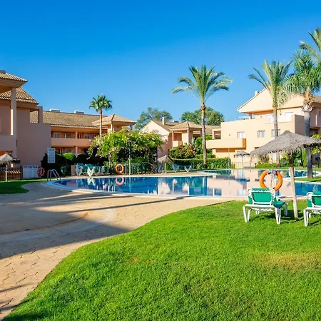 Beautiful With Big Terrace And Access To 3 Pools Elviria Marbella