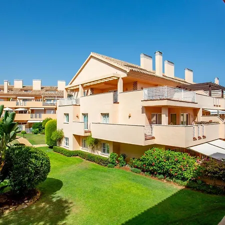 Beautiful With Big Terrace And Access To 3 Pools Elviria * Marbella