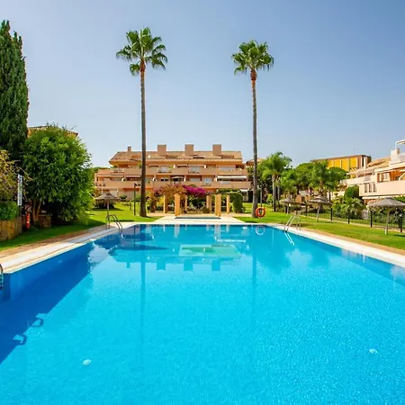 Beautiful With Big Terrace And Access To 3 Pools Elviria Marbella