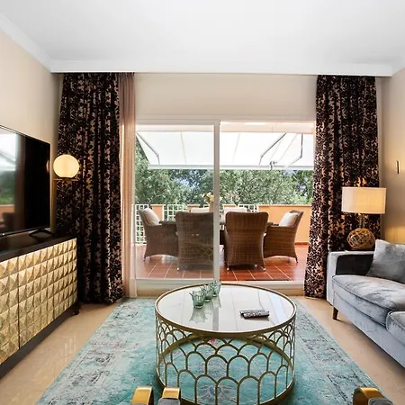 Beautiful With Big Terrace And Access To 3 Pools Elviria