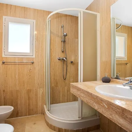 Beautiful With Big Terrace And Access To 3 Pools Elviria